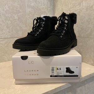 Woman ankle boots: Hiker faux fur ankle boots